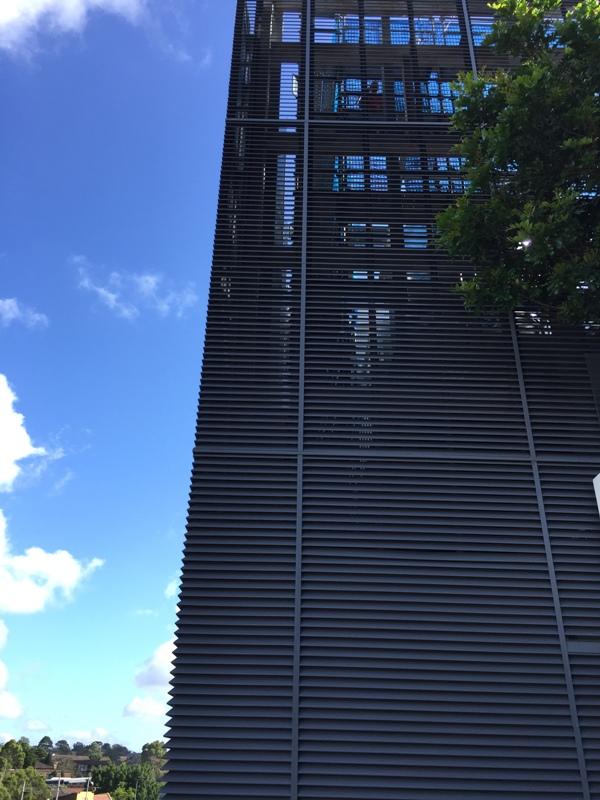 LOUVRES B